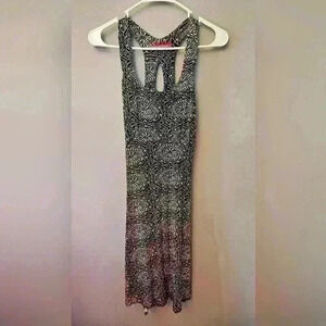 Krimsom Klover Women's Athletic Dress Size Medium Black‎ & White w/ Built In Bra